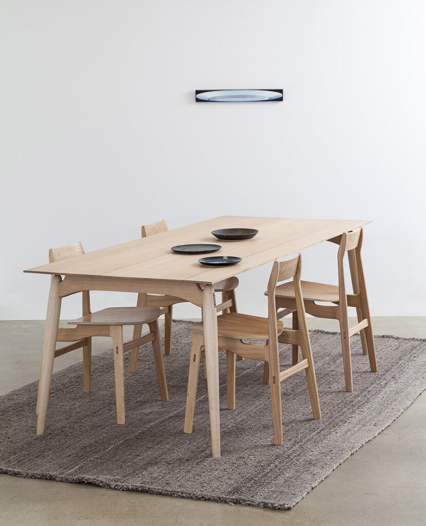 Fred Table & Chairs